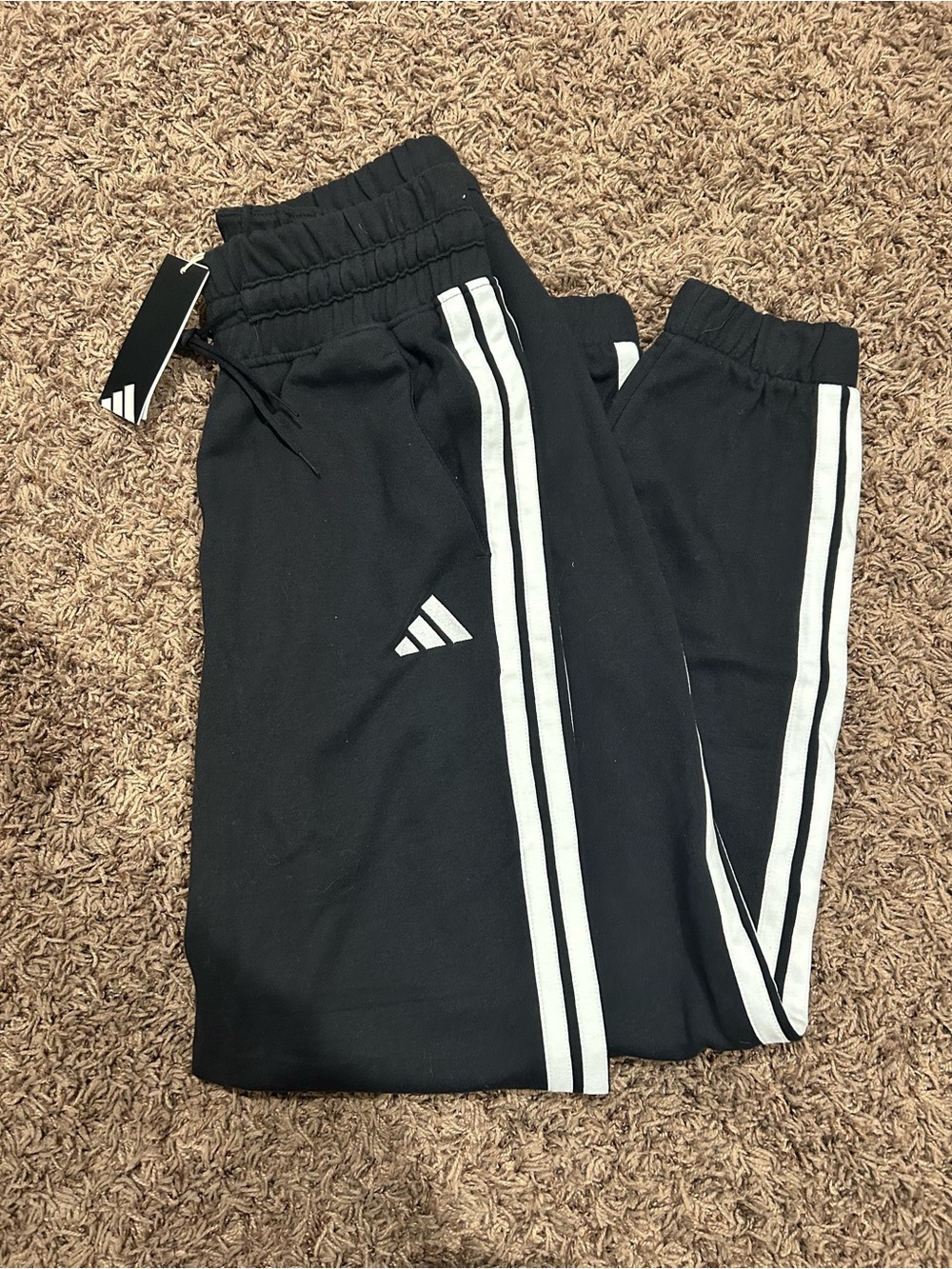 Men’s Adidas sweatpants